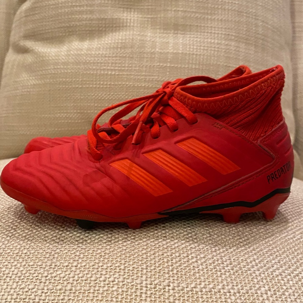 Adidas Youth Red / Orange  Rapture Cleats / Size 2